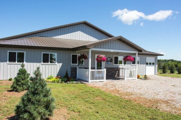 Petland Breeders Spotlight on Stoney Creek Kennel: Where Does Petland Get Their Puppies?